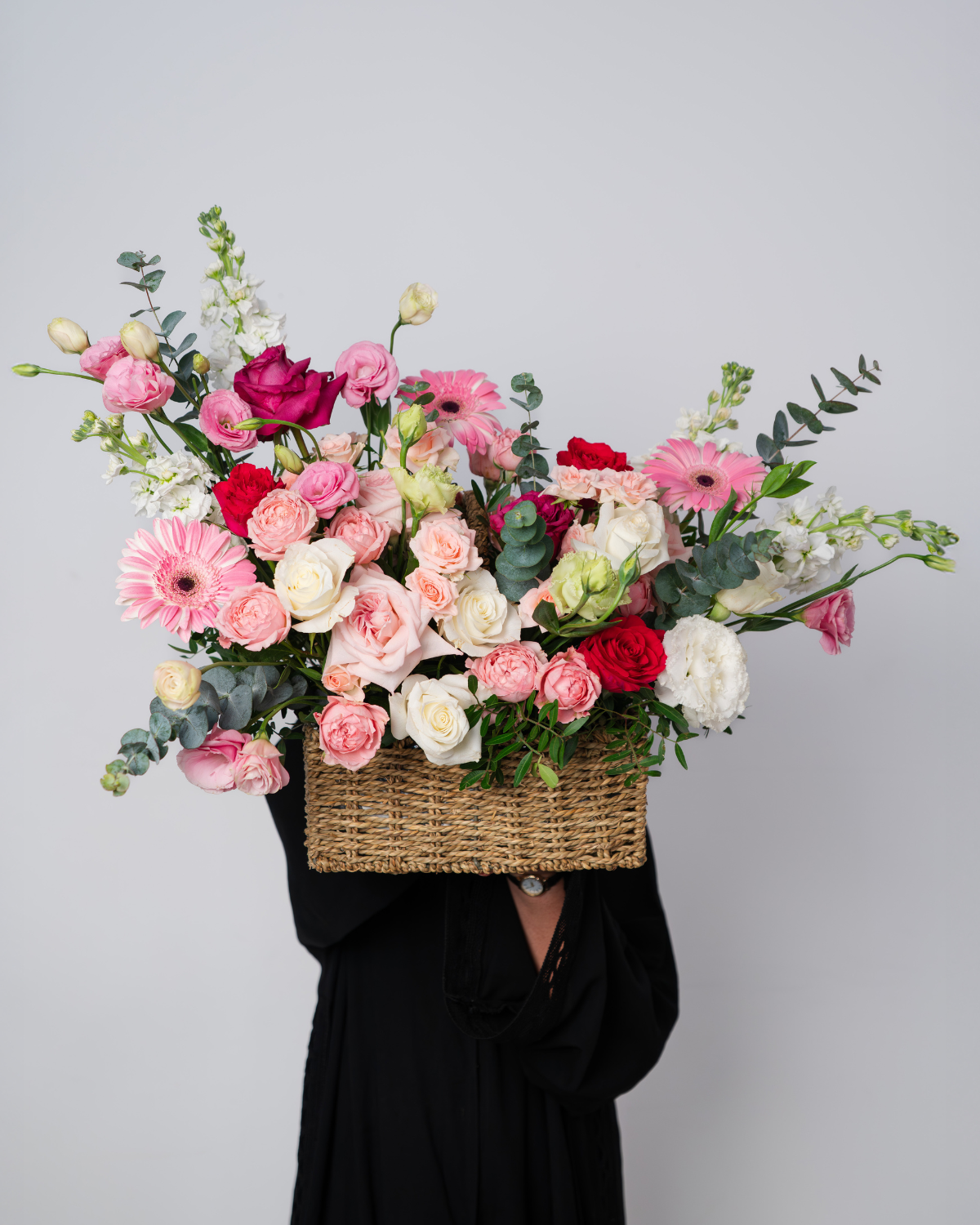 Pink Pearl flower basket featuring fresh flowers, handcrafted by a flower shop in Dubai