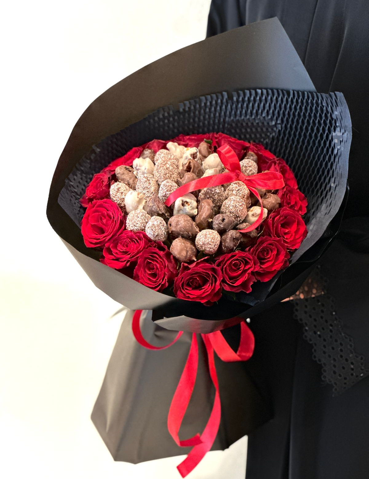 HolidayRedBouquet.png