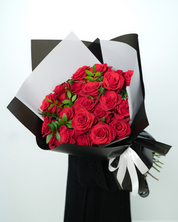 Luxury Buy Red Velvet Flower Bouquet in Dubai